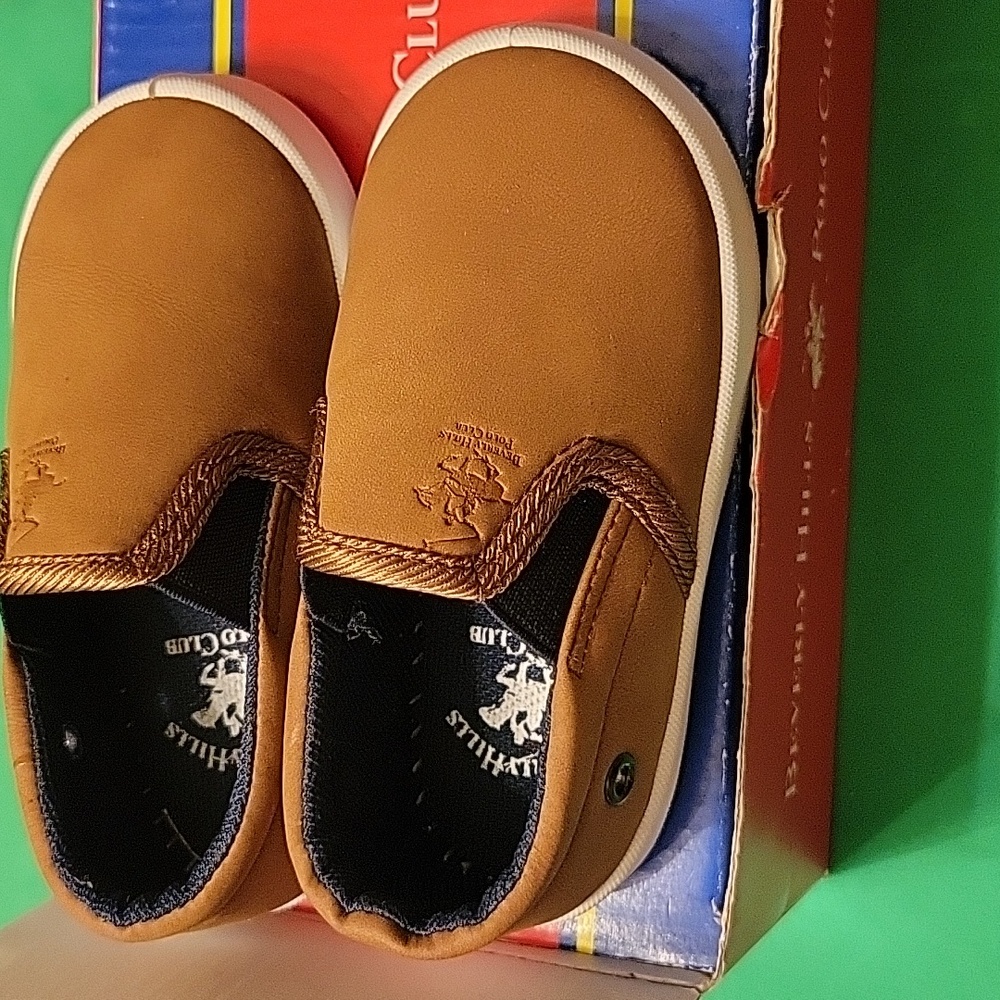 Beverly Hills Polo Club Tan Boys Size 5 Slip Ons